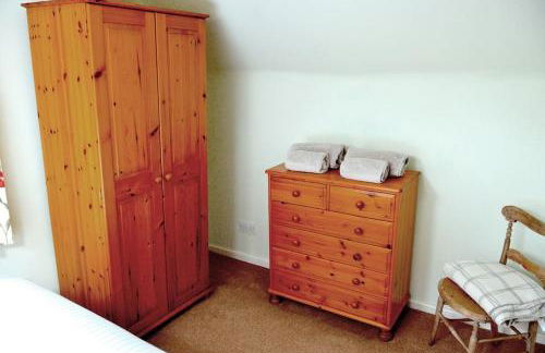 Hafannedd Cottage - riverside views - Photo 3