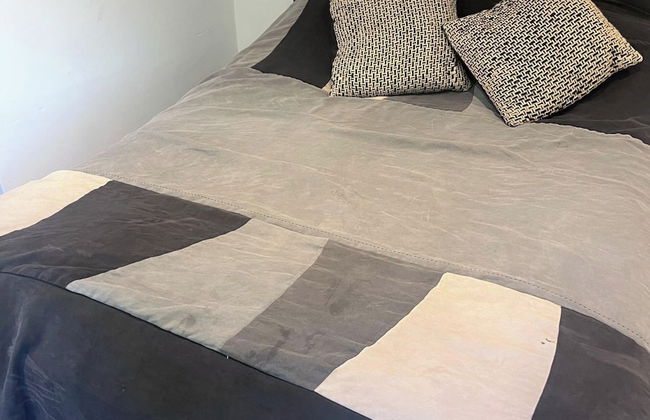 Remarkable Cozy 1-bed Studio in Romford London Uk - Photo 4