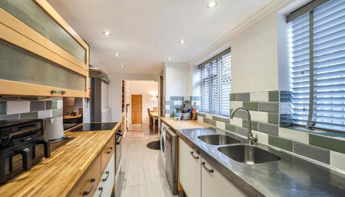 Central Filey Family Cottage for Groups with Super King Bedroom and Bunk Room - Foto 3