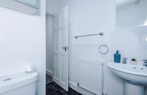 Luxury 1 bedrooom house, sleeps 4, free parking - Foto 25