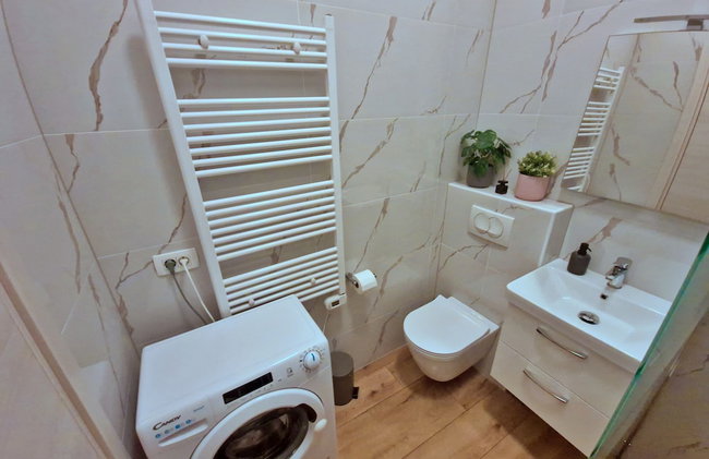 Lola's Place - Photo 67