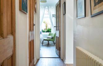 Cozy with Character Vibrant Cottage Style Flat at Leith Links Park - Photo 29