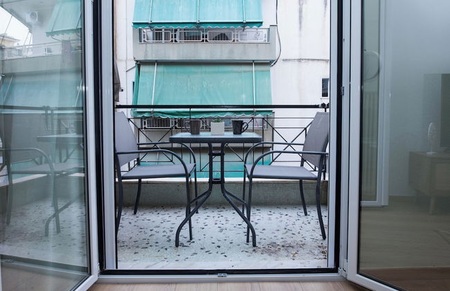 Fresh Urban Apt with Balcony in Zografou - Foto 19