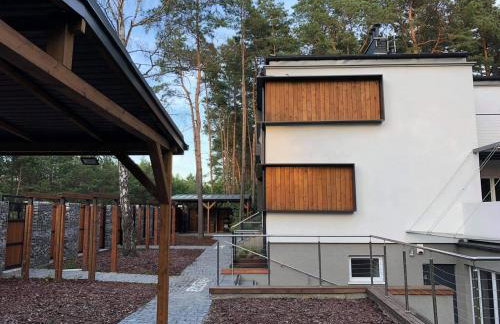 Luksusowa Willa pod Lasem, Otwock - Shared garden, sauna, wood hot tub! Hot tub seasonal May to October - Foto 15