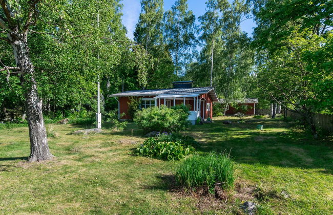 Lampaluodon punainen tupa - Foto 1