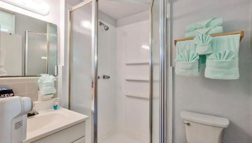 Coastal Waters 107 - A Studio Poolside Retreat - Foto 2