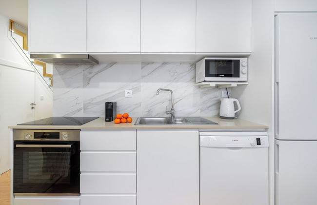 C312 Riverside View Premium Apartment w/ AC & Terrac - Foto 11