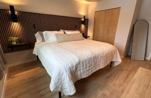 DWELL in Alaska "BIGGER" Unit o - Foto 20