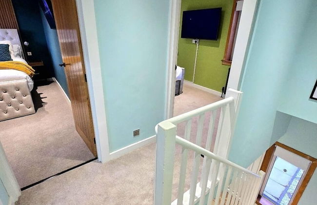 Quirky 2-Bed with Free Parking - Foto 13