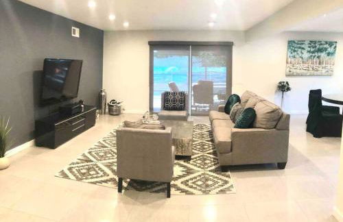 Luxury house pool & Spa 10 mins from Hollywood & Universal Studios - Foto 17