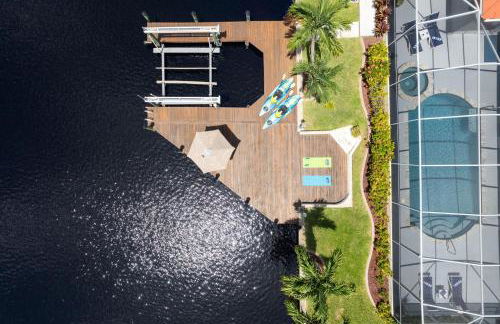 Cape Serenity- Premier Waterfront Villa with Kayaks and Bikes - Photo 38