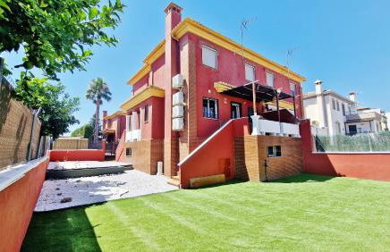 Velez Nazari VILLALOLA - Photo 1