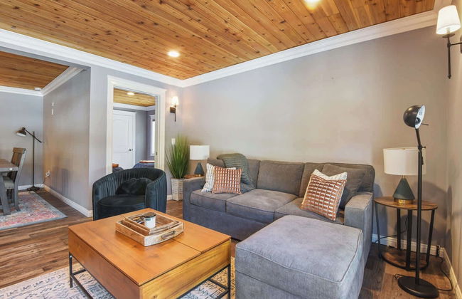 Alpine Chalet Nature Lovers Rejoice! Chic 4 BDR - Photo 23