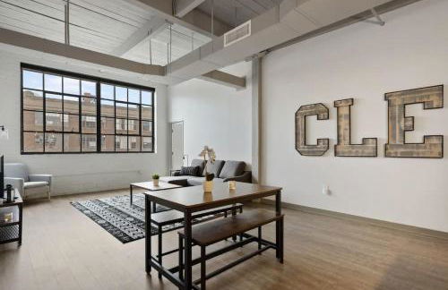 2125 Superior Living - Photo 118