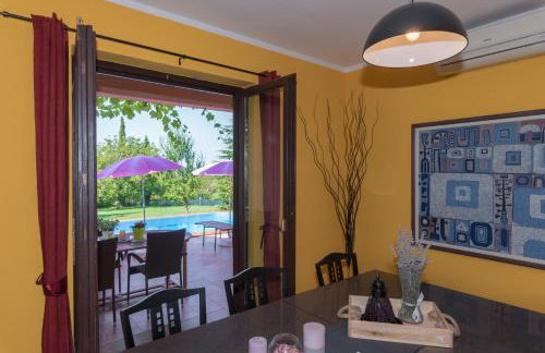 Sunset holiday home with pool and large, mature garden - Foto 12