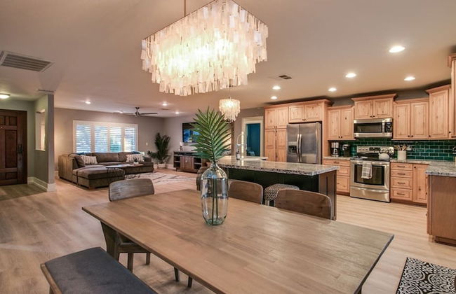 Relaxing 4 Bdrm Retreat in the Heart of Scottsdale - Foto 16