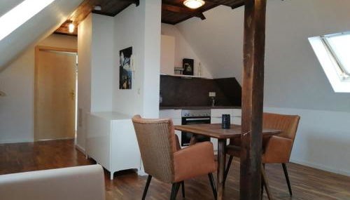 tolles Dach-Apartment mit Balkon und Klimaanlage - Foto 2