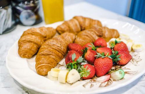 Unique 4 Bed Home in The Windsor Tapestries by Casa by Grace - Sleeps 7-9, Private Hot Tub Hire, Free Parking, Dog Friendly, Legoland, Windsor Castle - Foto 28