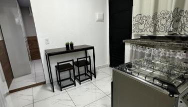 Studio charmoso completo com ar - Foto 1