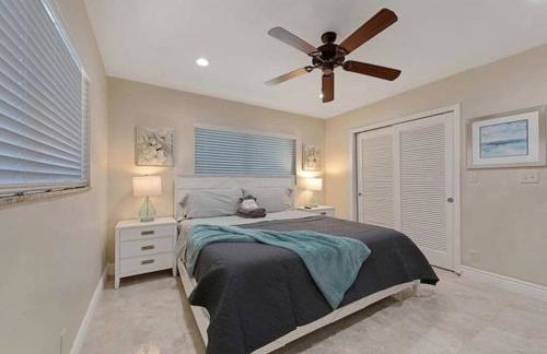 Home with pool by Dream Vacation - Foto 27