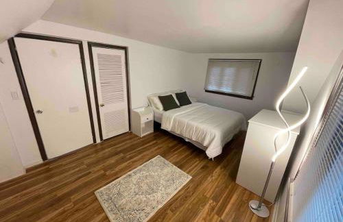 Cozy Home near O HARE fast internet 6 cars parking space - Foto 51