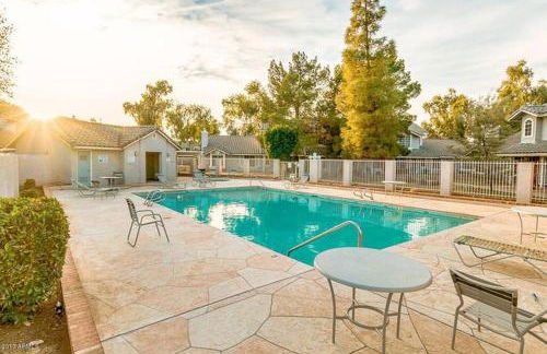 Cozy 3 Bedrooms Town home in Chandler with community pool - Foto 42