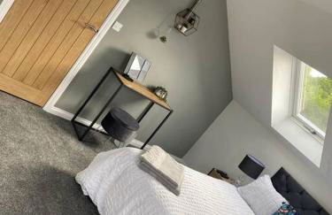 Riverside View - Large, modern 4 bedroom house with hot tub - Foto 16