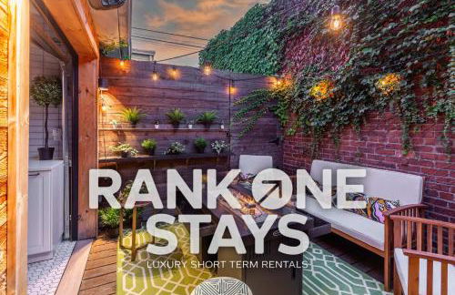 Chic Home with King Bed and Fire Pit - Foto 1