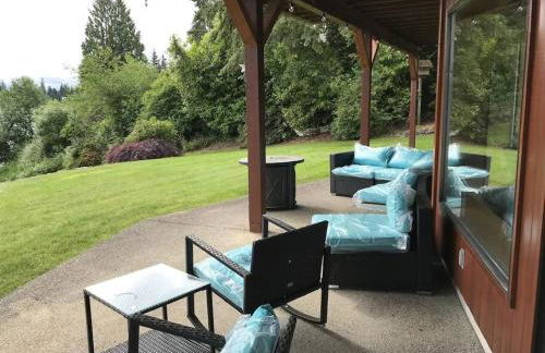 Beautiful Private Lake Lodge with Private Dock and Mountain Views - Foto 31