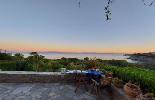 Sophia Villa Paros - Beachfront Villa at Lolantonis - Photo 26