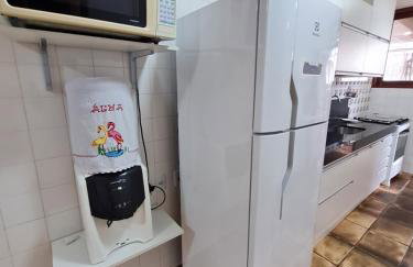 Casa Super Agradável, 250 metros da praia da Areia Preta, cinco quartos com ar, wifi, garagem, completa - Foto 18