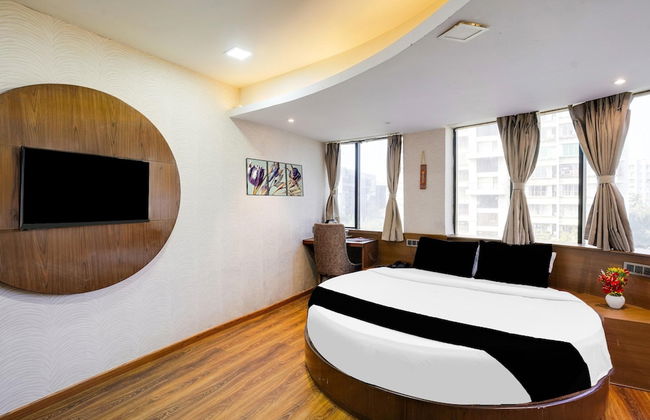 Cozy Stays Andheri Near Western Express Highway - Photo 15