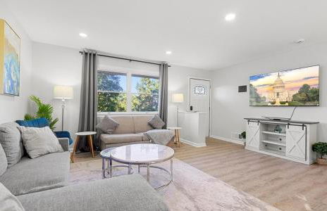 Upscale Old Town Views 3BD Lux - Foto 15