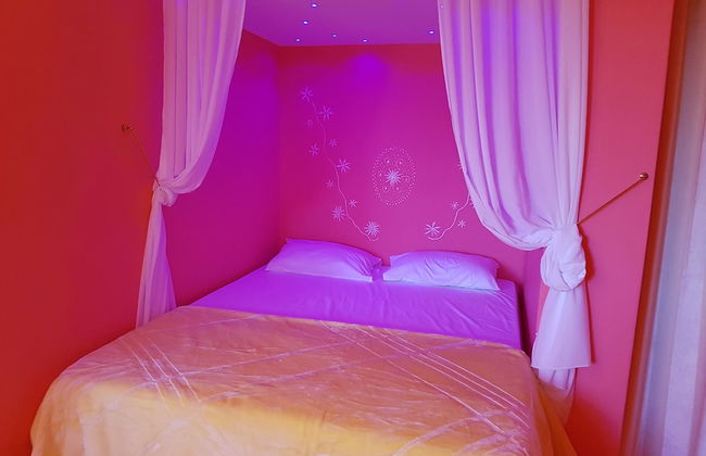 The golden brown luxury guesthouse - Foto 12