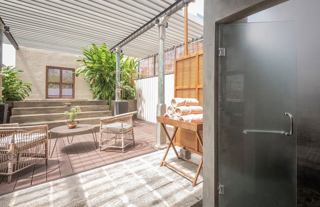 Ishq Colombo - Photo 41