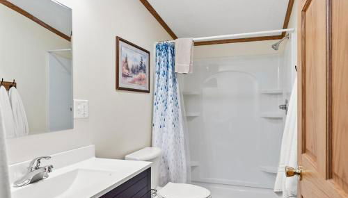 Picture Perfect Dual Home on the Lake - Foto 5