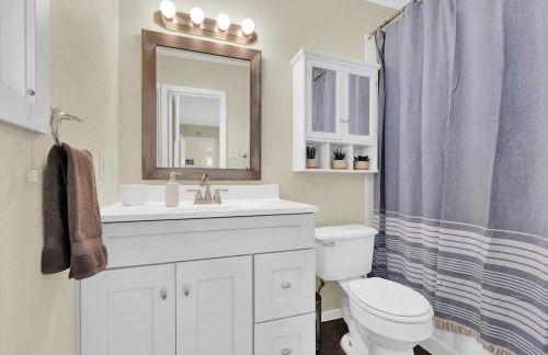 Zilker Home 3 Bedroom 2 Bath with Backyard - Foto 8