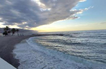 Castell Beach - Sea front - parking - swimming pool - Foto 26