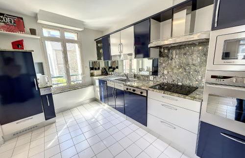 Appartement rénové avec ascenseur - Proche plage et centre-ville - FR-1-361-506 - Foto 17