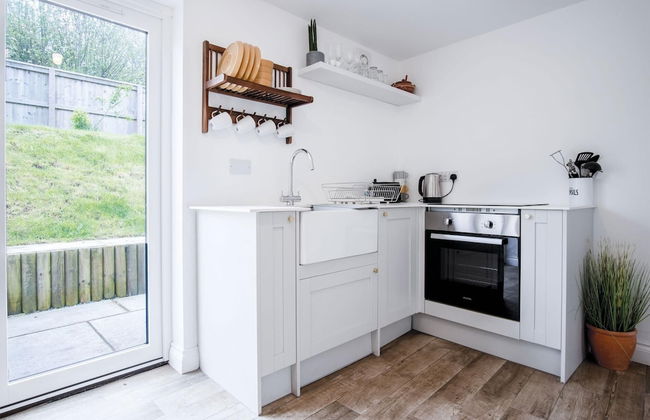 Yellow Cottage - 2 Bedroom Cottage - Dale - Foto 8