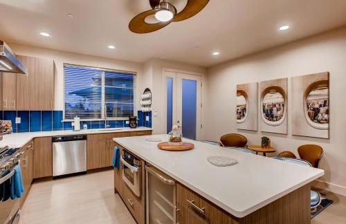 Elegant Townhome Near Old Town, Breweries and River! - Foto 10