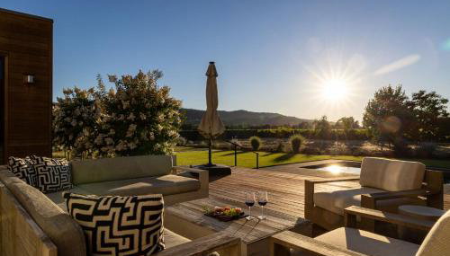 Year-Round Heated Pool - Hot Tub - Fire Pit - Lawn - Foto 4