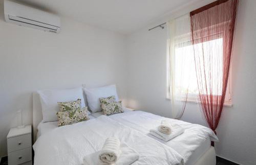 Bayview Villa by Pag tours - Photo 9