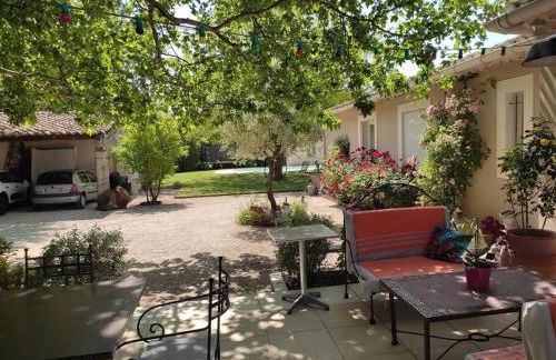 Le Mas des Cigales avec parc et grande piscine - Foto 29