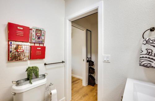 Cozy Montgomery Cottage with Porch, Near Lake Conroe - Foto 16