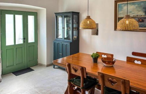 2 Bedroom Awesome Home In Buzet - Photo 12