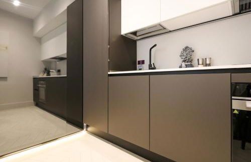 Spacious & Luxurious - Fully Renovated & Equipped 2BR Suite - Historical Centre - Photo 4