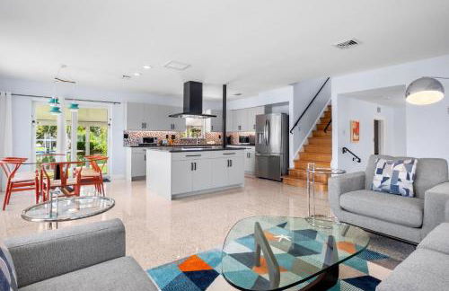 Leona Breeze - Photo 6