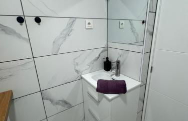 VILLA MARE - 2 beds with balcony, patio and pool and direct park access - Foto 7