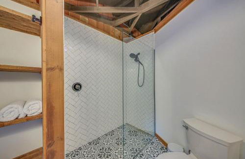 Bonners Ferry Cabin with Wraparound Deck and Views! - Foto 15